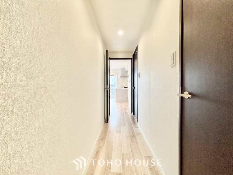 内装 ◆闇夜の輝き◆オレンジ色の光は大人になった今の僕にはわかる。1日の終わりを伝えに来たわけではなく、また明日が来る方へ導いてくれた事を。