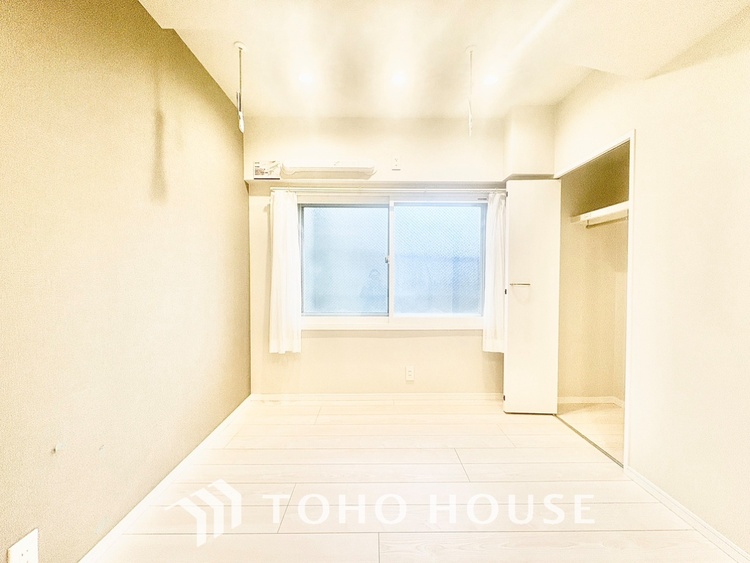 内装 【LIVING】◆陽光◆が差し込む。この開放的なLDKに家族の笑顔が集う。家族が一緒に過ごす空間は明るく、そして居心地よく。