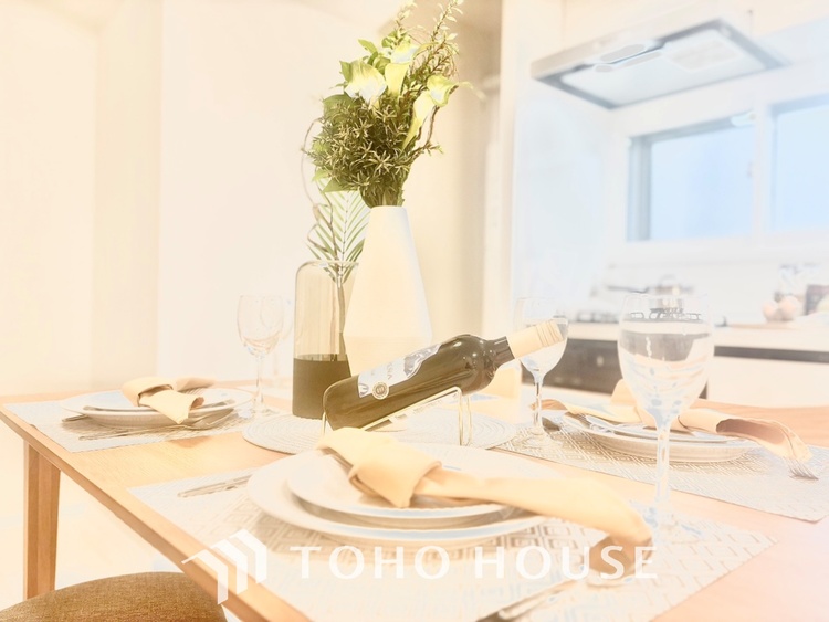 内装 【LIVING】◆住む喜び、楽しさ、感動◆を君と共有したい。いつまでもずっと家族を見渡せるこの広い空間で。