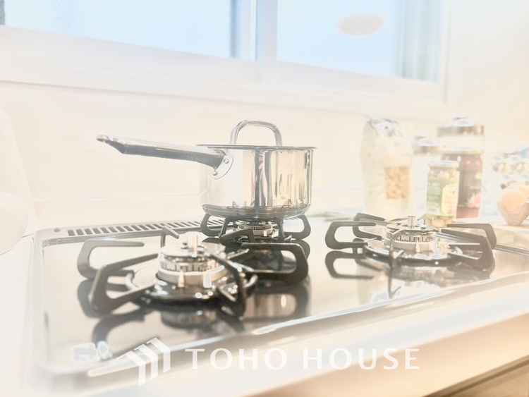 キッチン 【KITCHEN】◆家族のおはよう◆の声を笑顔で迎えてあげられるシステムキッチン。朝ごはんが楽しみでちょっと早起きしたくなるんです。