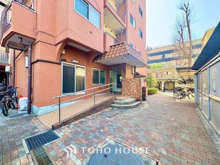 内装 そこに季節の息吹を感じて、いまがどんな季節なのかを実感する。