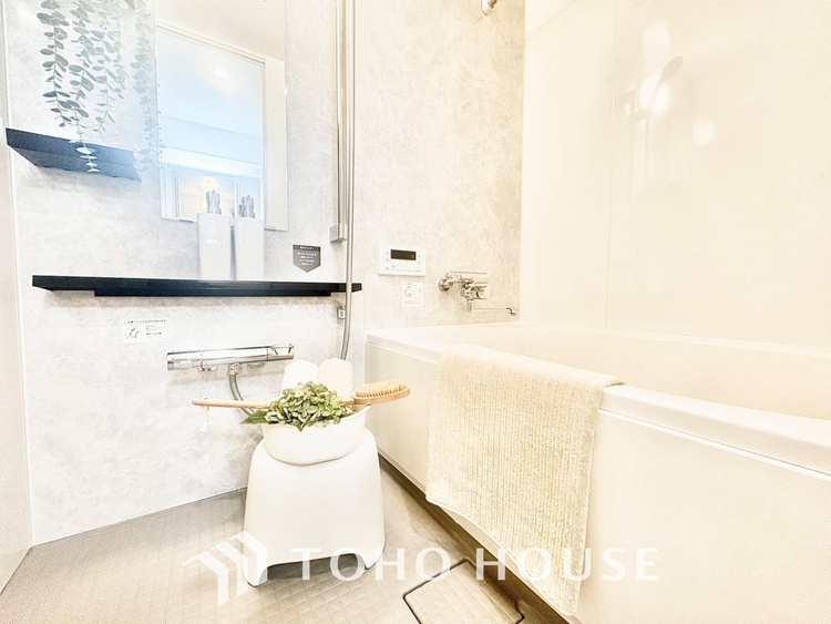 風呂 【BATHROOM】◆プライベートな空間◆simpleだからrelaxできるんです。こころもからだもキレイさっぱり。