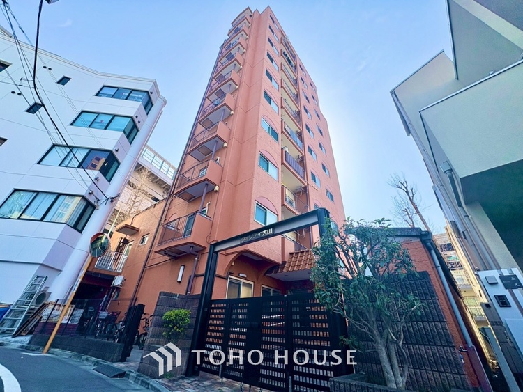 内装 ◆瀟洒な空間◆落ち着きのある彩が見事に調和させた瀟洒な空間を演出。ここに集まる家族の会話と笑顔が絶え間なく続く幸せな空間。