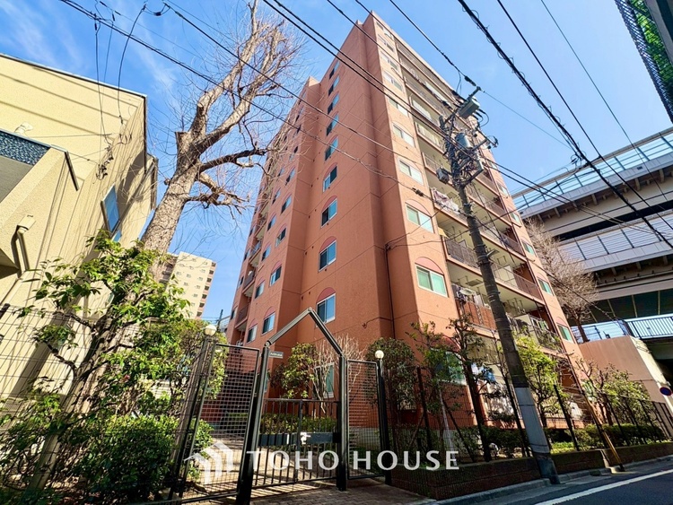 外観 漂う上質な空気感、マンションに入れば「おかえりなさい」と笑顔で迎えてくれるエントランス。最良の心配りを感じるマンションでした。