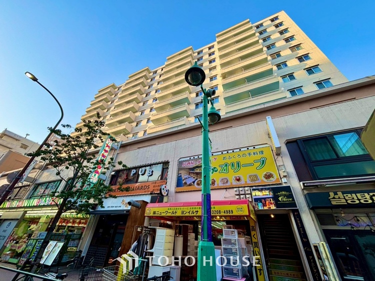 外観 ◆共有空間◆些細な事でほっぺを膨らまして怒る君。それでも僕達はこれからも一緒だよ。喧嘩をしても離れたくないから一つはさんだ同じ場所にいる。分かるよ。そこに君が