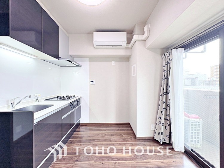 内装 お子様の面倒を見れる時間が増え時短になります。加えて手荒れも防げてしかも節水が高い為、大変人気があり重宝します。