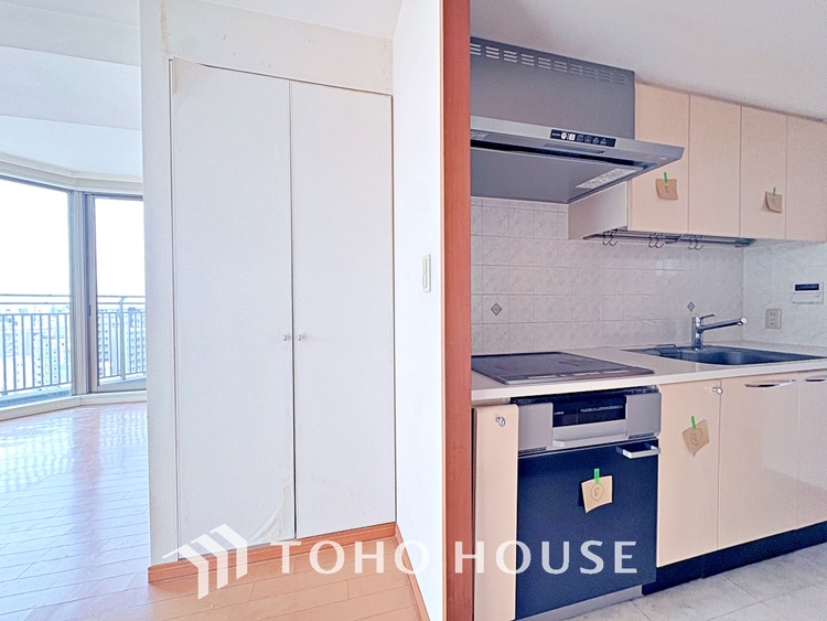 内装 お子様の面倒を見れる時間が増え時短になります。加えて手荒れも防げてしかも節水が高い為、大変人気があり重宝します。