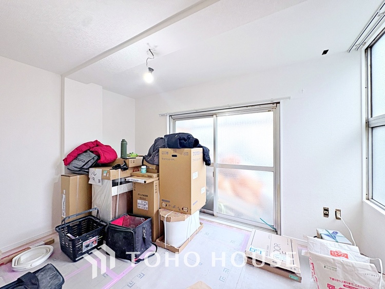 内装 ◆瀟洒な空間◆落ち着きのある彩が見事に調和させた瀟洒な空間を演出。ここに集まる家族の会話と笑顔が絶え間なく続く幸せな空間。