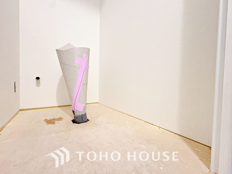 トイレ 使いやすく、明るい洋室に仕上がります。子供部屋や趣味のお部屋にご利用できます。ご自身で家具などを配置し、素敵な空間を創り上げられます。