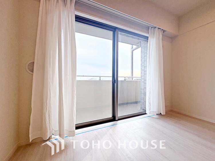 内装 ◆瀟洒な空間◆落ち着きのある彩が見事に調和させた瀟洒な空間を演出。ここに集まる家族の会話と笑顔が絶え間なく続く幸せな空間。