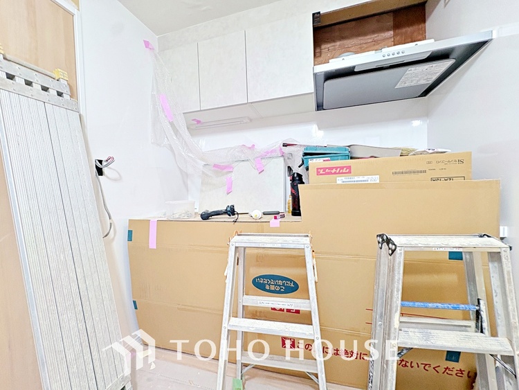 その他 ◆愛育◆キッチンは家族の絆を育む大切な空間。シンプルで使い易いSystemKitchenで愉しく作る料理は愛情のある美味しいご馳走に。家族で使える広々としたダイニングキッチンです。