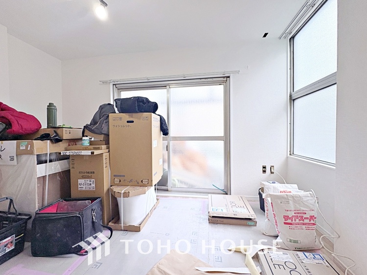 その他 使いやすく、明るい洋室に仕上がります。子供部屋や趣味のお部屋にご利用できます。ご自身で家具などを配置し、素敵な空間を創り上げられます。