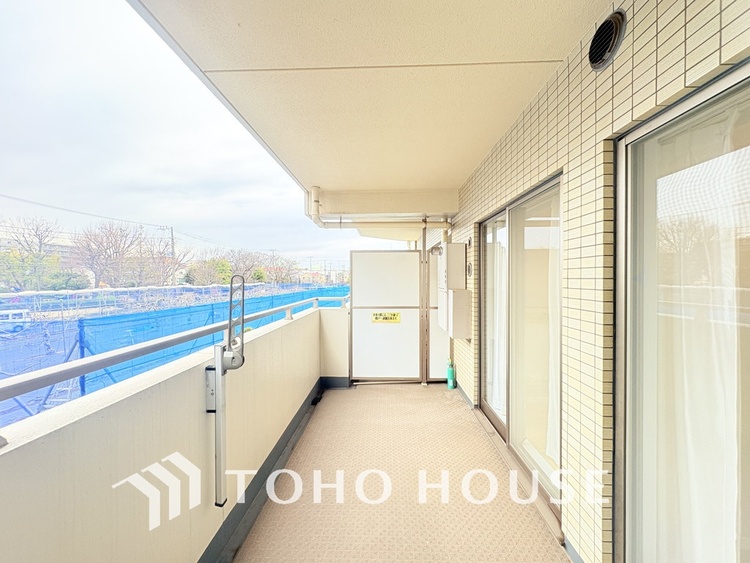 バルコニー 陽当たり良好なバルコニー