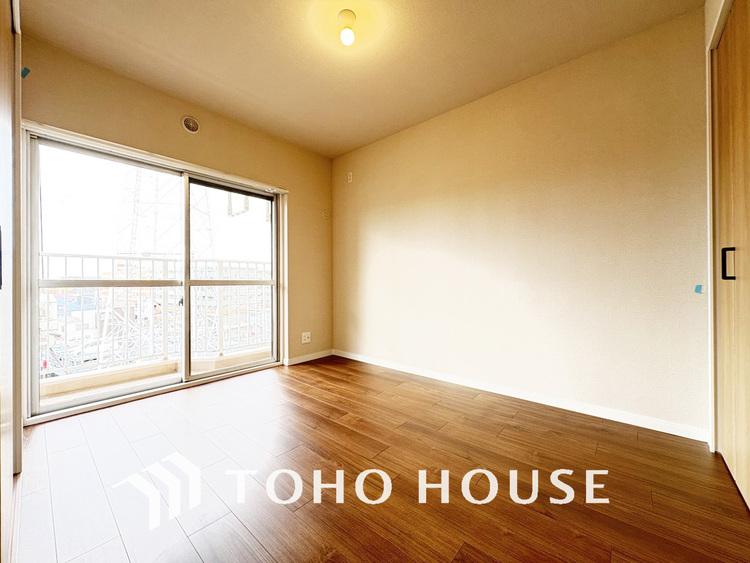 内装 1日の疲れを癒し、心地よく寛げるようゆったりとした広さをしています