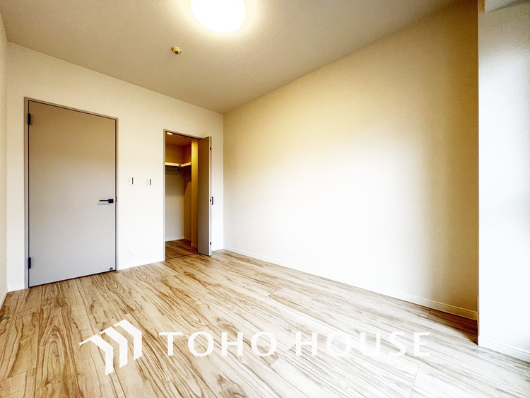 内装 シンプルですっきりとした室内は飽きのこない居心地の良い雰囲気です