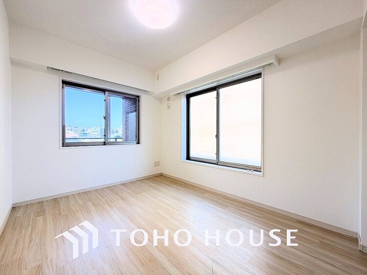 内装 シンプルですっきりとした室内は飽きのこない居心地の良い雰囲気