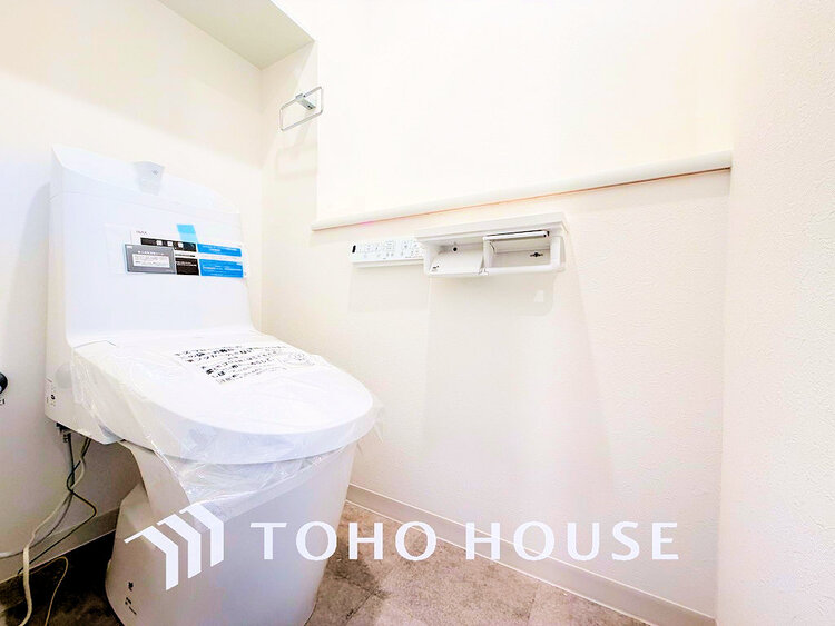 トイレ トイレには快適な温水洗浄便座付