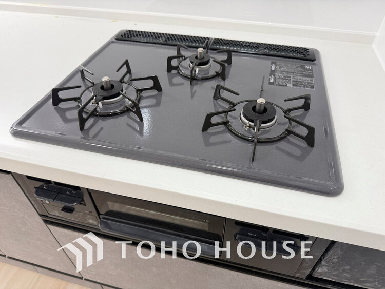 その他 3口ガスコンロでお料理のスピードもUP。効率よくお料理できますね