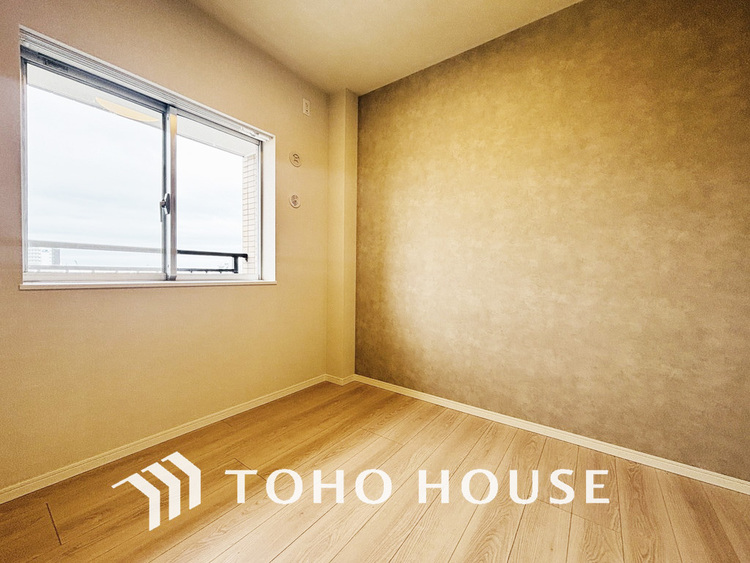 内装 採光もある洋室は、くつろぎのひと時を過ごすのにぴったり