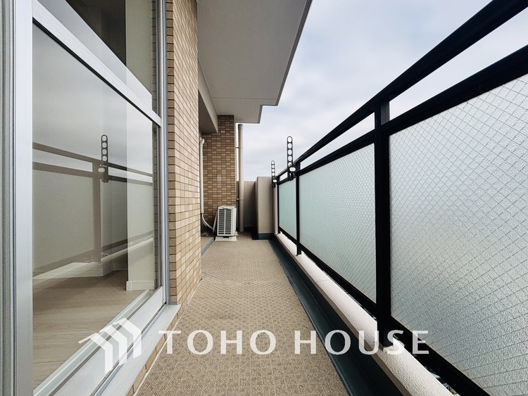 バルコニー 陽当たり良好なバルコニー