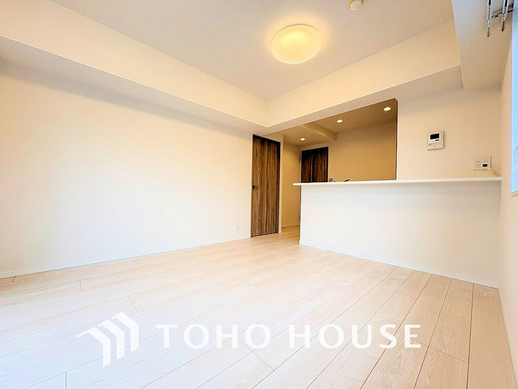 内装 上質な時間を育む暮らしのメインステージ。寛ぎとコミュニケーションを育む居心地のよい場所