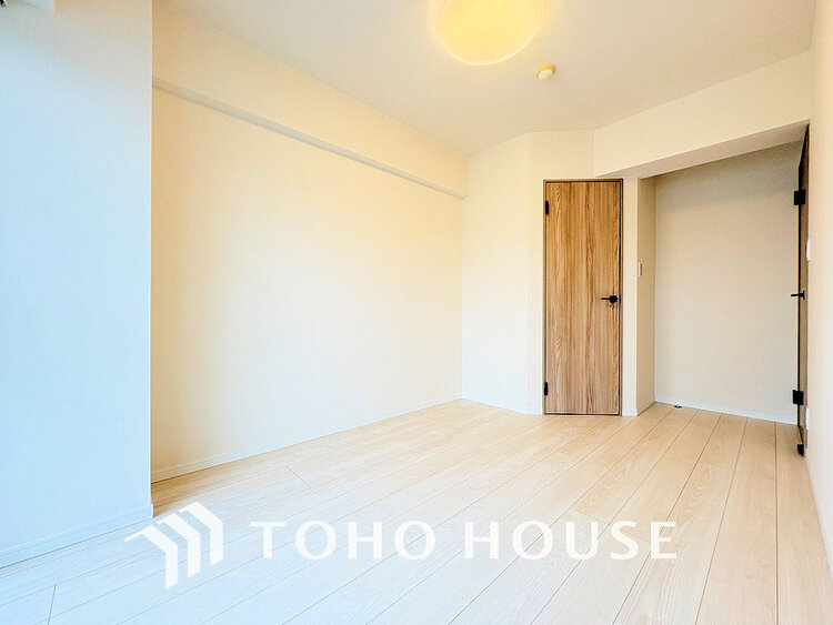 内装 シンプルですっきりとした室内は飽きのこない居心地の良い雰囲気