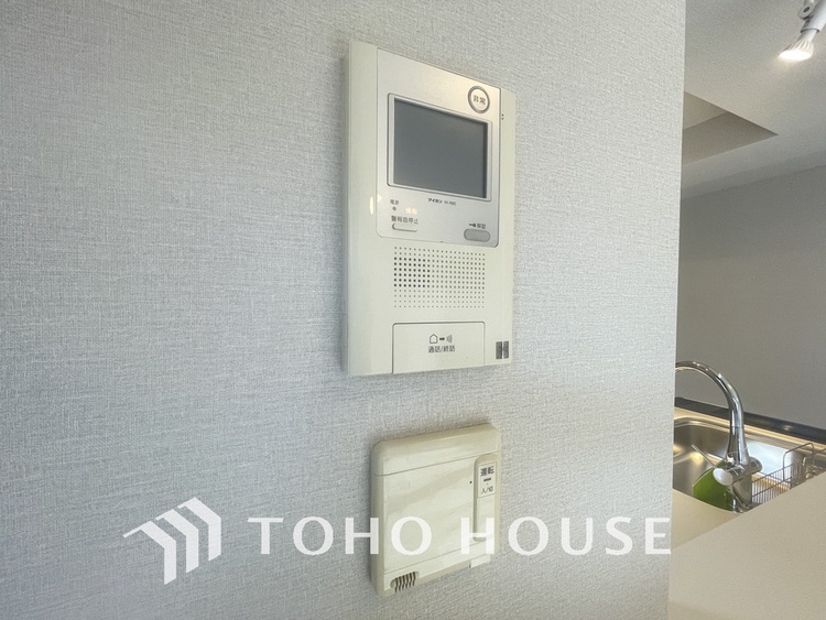 その他 来客が一目でわかるモニター付きインターホン