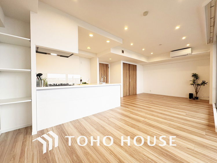 内装 ゆったりとくつろげる上質なリビングダイニング