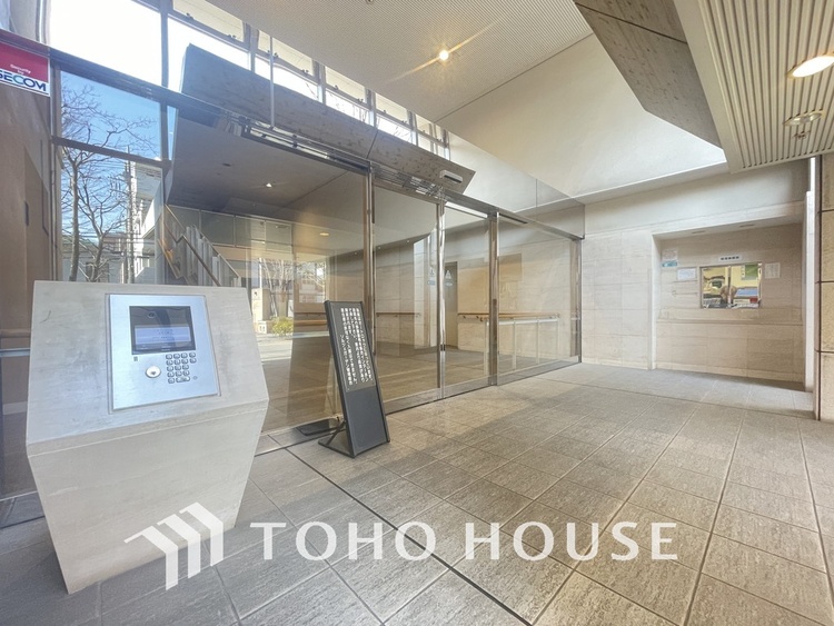 エントランス 落ち着いた色合いのエントランス