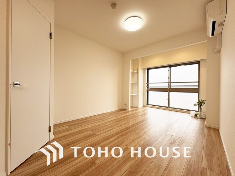 内装 シンプルですっきりとした室内は飽きのこない居心地の良い雰囲気