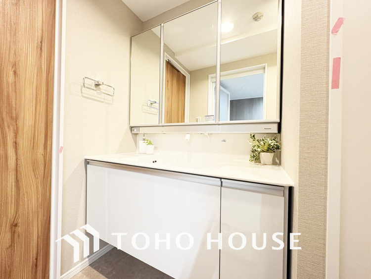 洗面 大きな洗面鏡付き、朝の身支度も楽しくなりますね