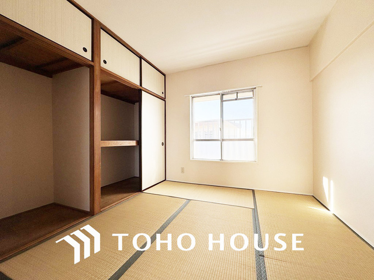 内装 1日の疲れを癒し、心地よく寛げるようゆったりとした広さをしています