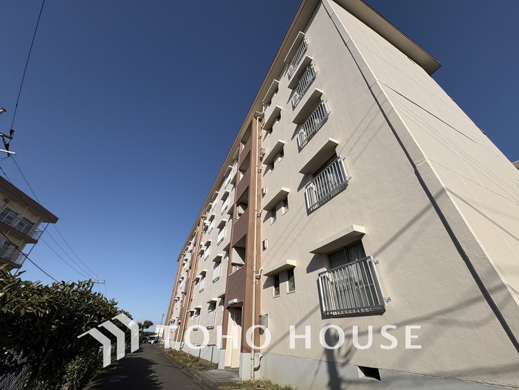 外観 〜緑豊かな住環境で大切なペットとの生活を〜南東向きのため陽当たり良好〜