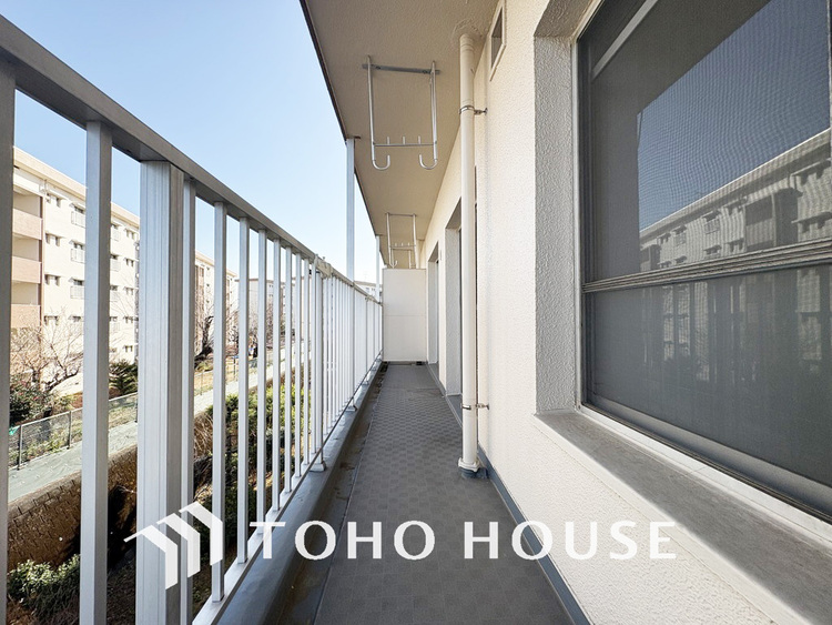 バルコニー 陽当たり良好なバルコニー