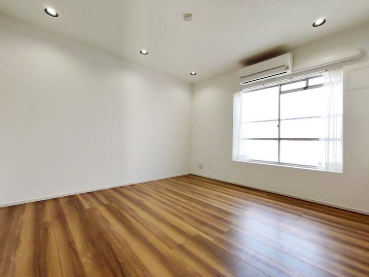 その他 清かで艶やかな時間をもたらしてくれる室内です。