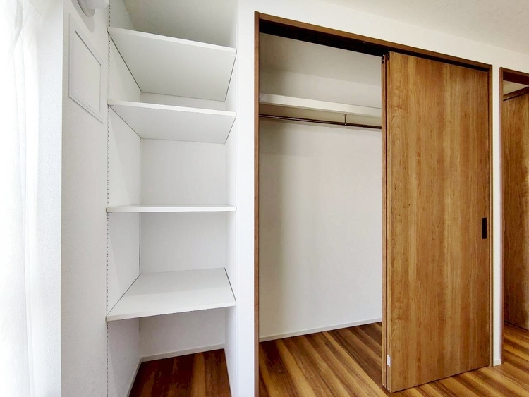 その他 収納スペースが付いていて、お部屋を広く使っていただけます。