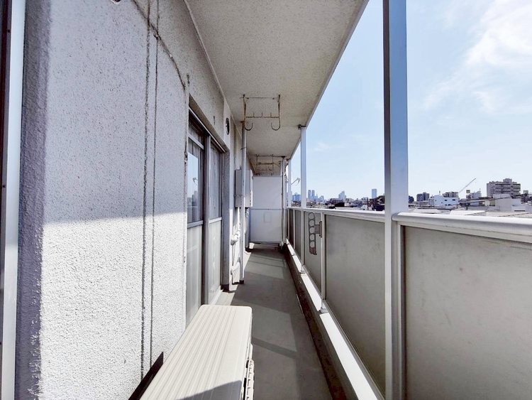 その他 朝の澄んだ空気や、夕方に吹く清々しい風を感じられるバルコニー。