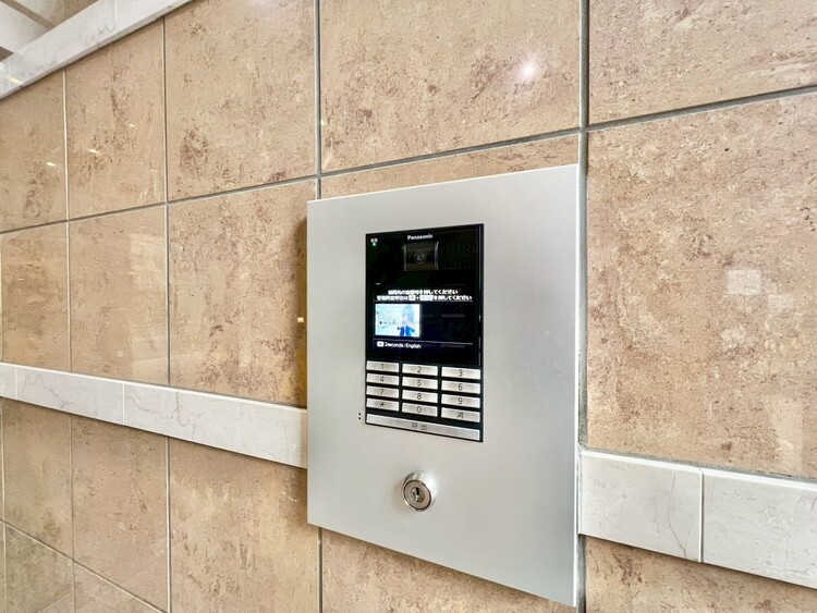 その他 誰が来てもわかる様にモニター付きインターホンを設置。