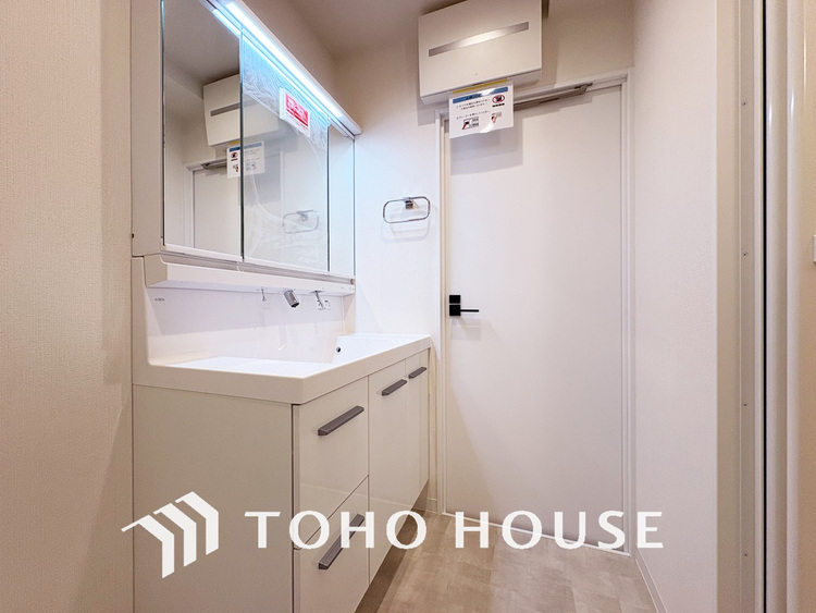 洗面 大きな洗面鏡付き、朝の身支度も楽しくなりますね