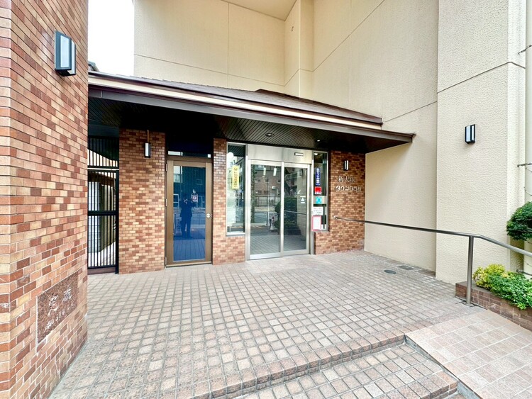 その他 上質感漂う玄関アプローチです。