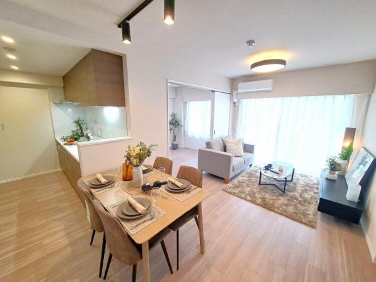 居間 ご家族みなさんで寛げる空間をぜひ現地で体感してみてください。