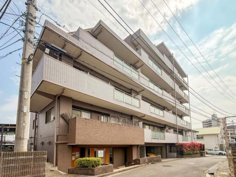 外観 「十日市場」駅徒歩５分　生活に便利な設備・仕様を揃えた快適住宅です。