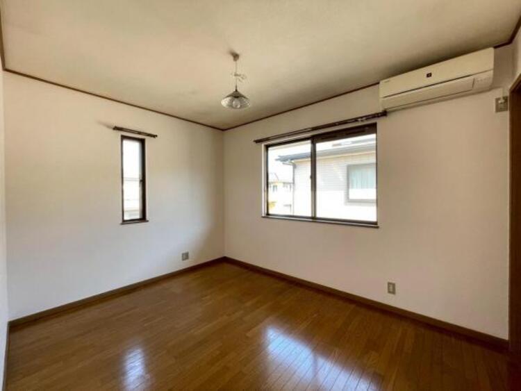 内装 【6帖洋室】2面採光の明るく風通しの良いお部屋です！ 