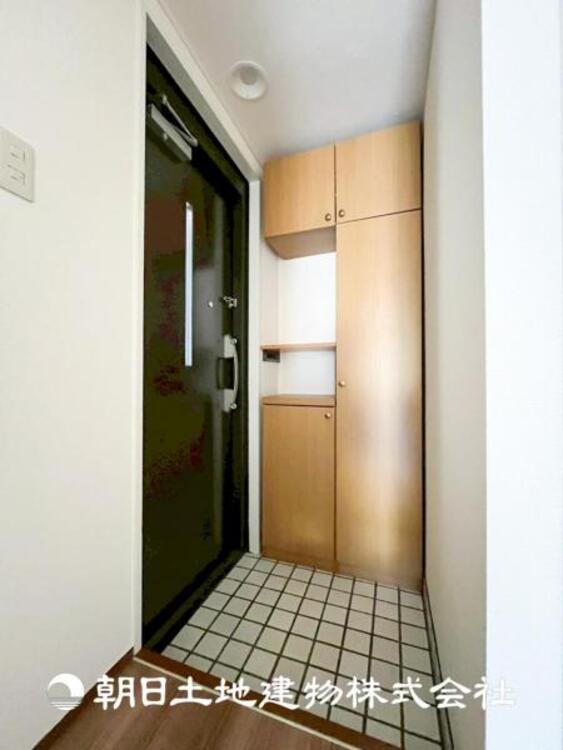 その他 【玄関】大切な家族、お客様をお迎えする玄関は住宅の入口。仕事が終わって疲れた日でも、あなたを受け入れてくれます。