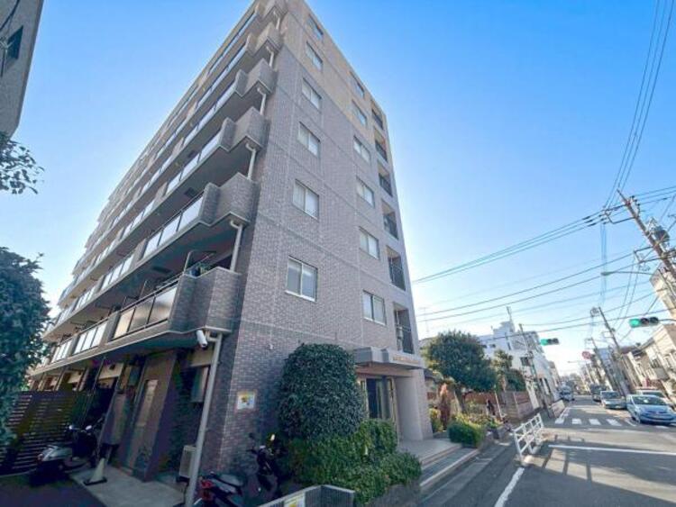 外観 家の良し悪しだけではなく周辺環境も重要なポイントとなります！ご案内時に周辺環境もご案内いたします！流行に左右されず将来にわたって価値が継続する佇まい！良好な住環境が保たれたエリアで新生活を過ごせます 