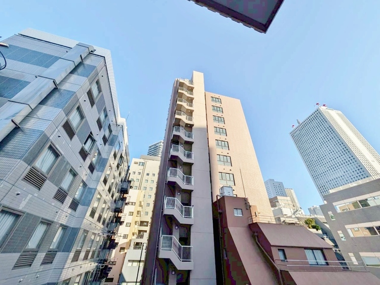 バルコニー 頬をなでる、優しい風を感じることが出来ます。