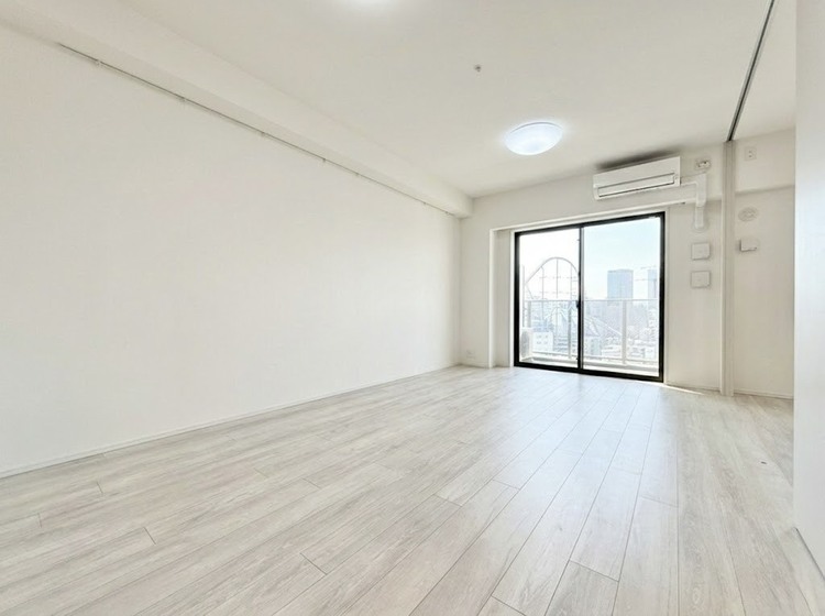 居間 快適に過ごす毎日を求めて、暮らしの中でご自身の「マイホーム」に創り上げてください。