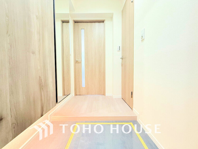 玄関 落ち着いた雰囲気の玄関、家族の帰りを暖かく迎えてくれます