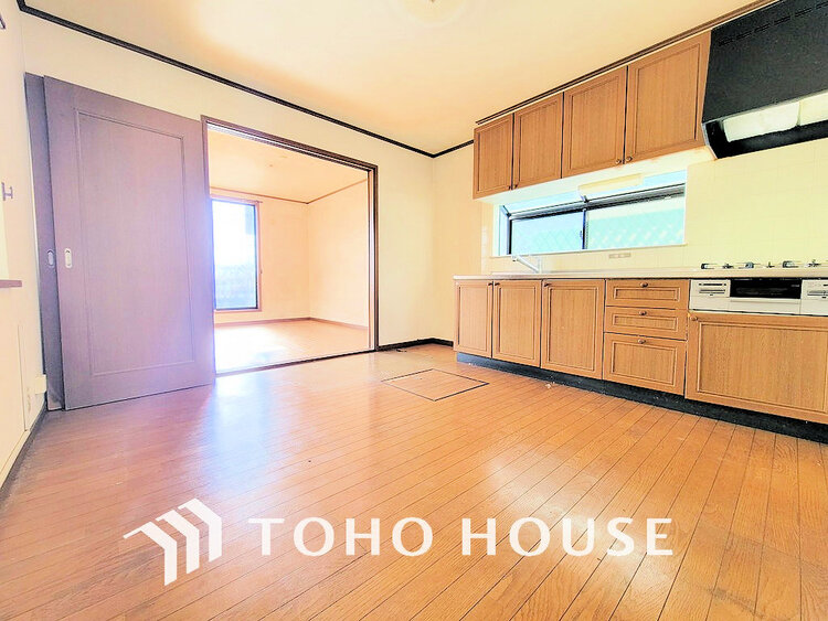 内装 家族みんなが爽やかに過ごせるように、光をたっぷり取り込んだお部屋〜リフォーム前〜