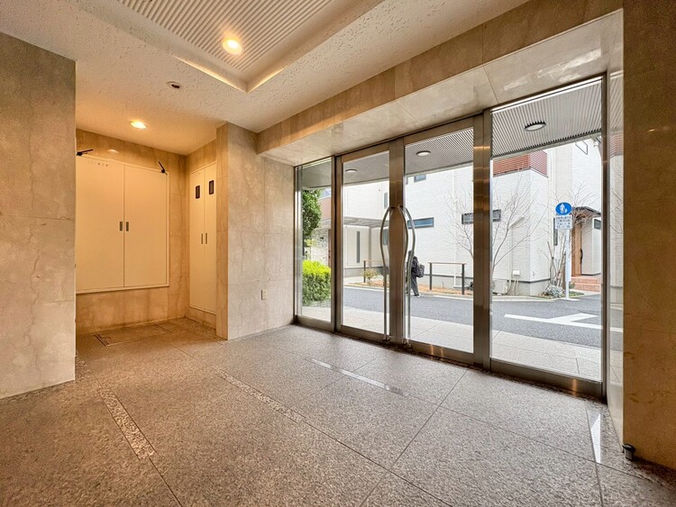 その他 館内は静寂な中が保たれており、管理が行き届いている印象を受けました。